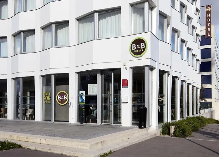 B&B Hôtel Massy Gare TGV